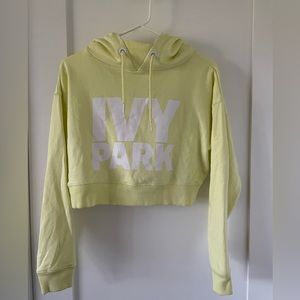 Ivy park oversized cropped hoodie sweater size XS like new